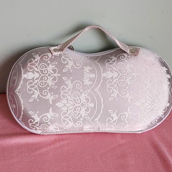 Travel Bra Underwear Storage Box / Organizer - Picture 2 of 6